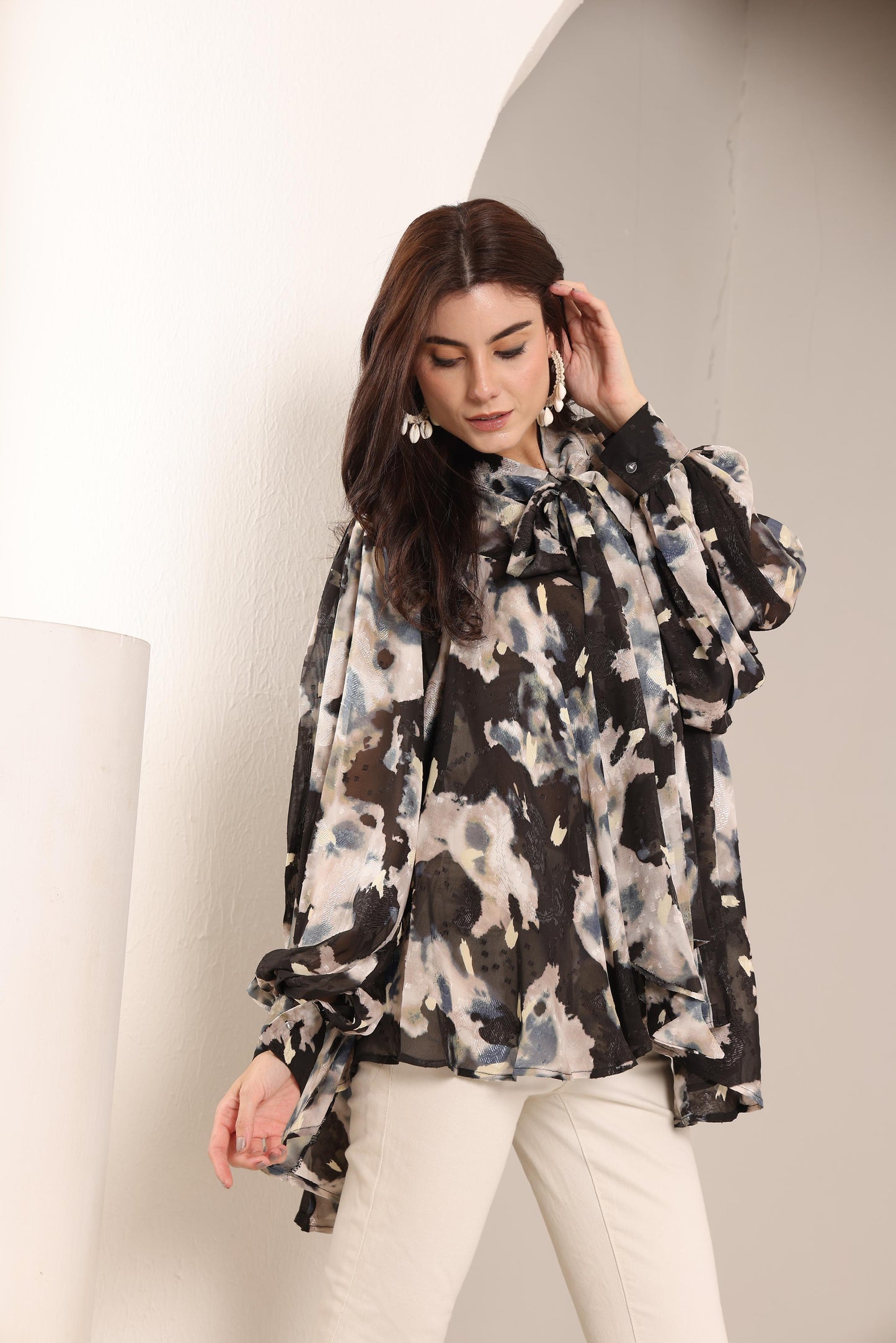 ELAHE FLORAL BLOUSE