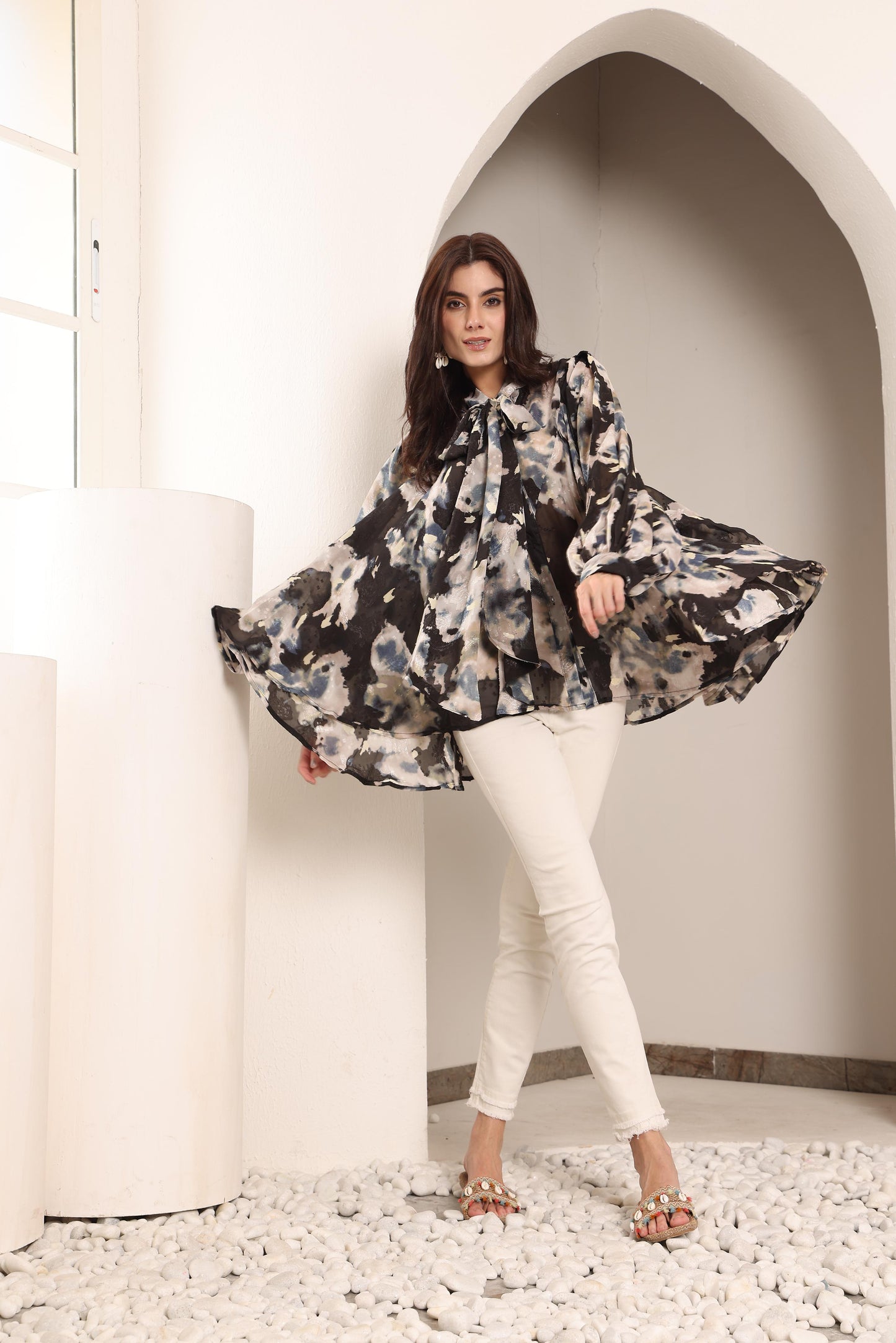 ELAHE FLORAL BLOUSE