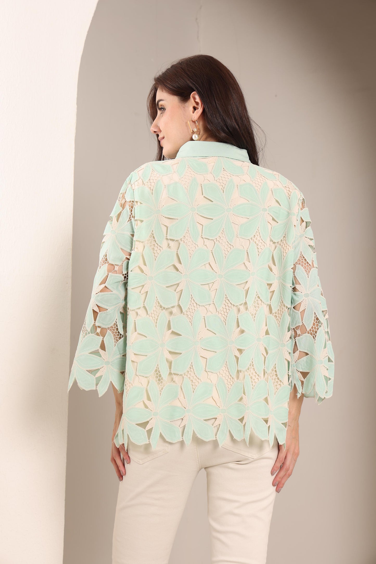 KYLIE CUTWORK BLOUSE